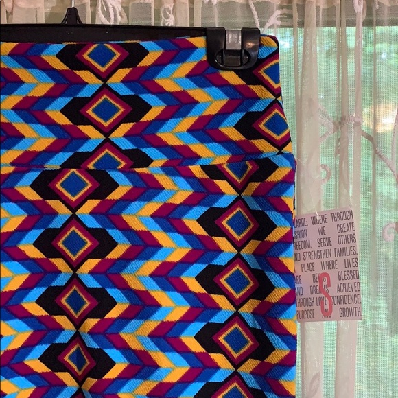 LulaRoe Skirt - Picture 3 of 3